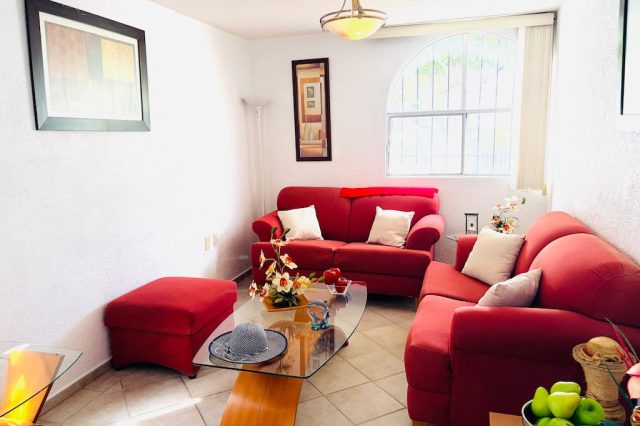 Renta de casa amueblada cerca Candiles Queretaro - KIARA Bienes Raices