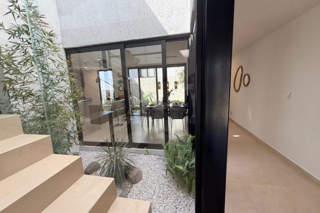 Venta de casa nueva con jardin interior en Nuevo Refugio Queretaro - KIARA Bienes Raices